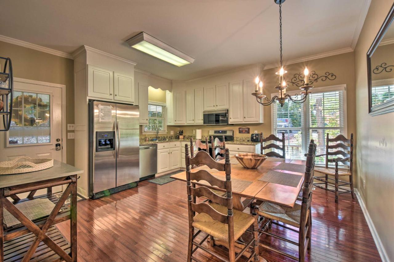 Lake Keowee Escape With Dock, Deck And Lake Access! Six Mile Экстерьер фото